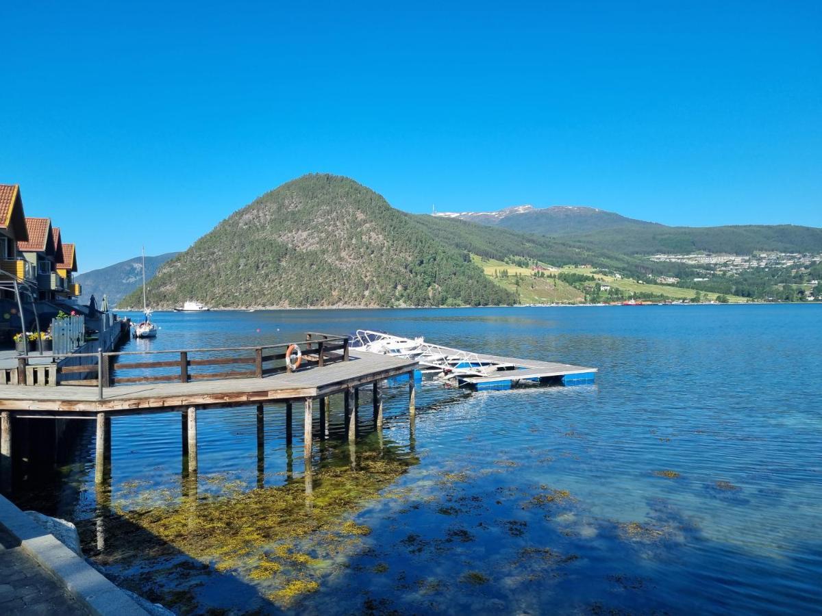Nedre Amla Fjord Apartment Kaupanger Exteriér fotografie